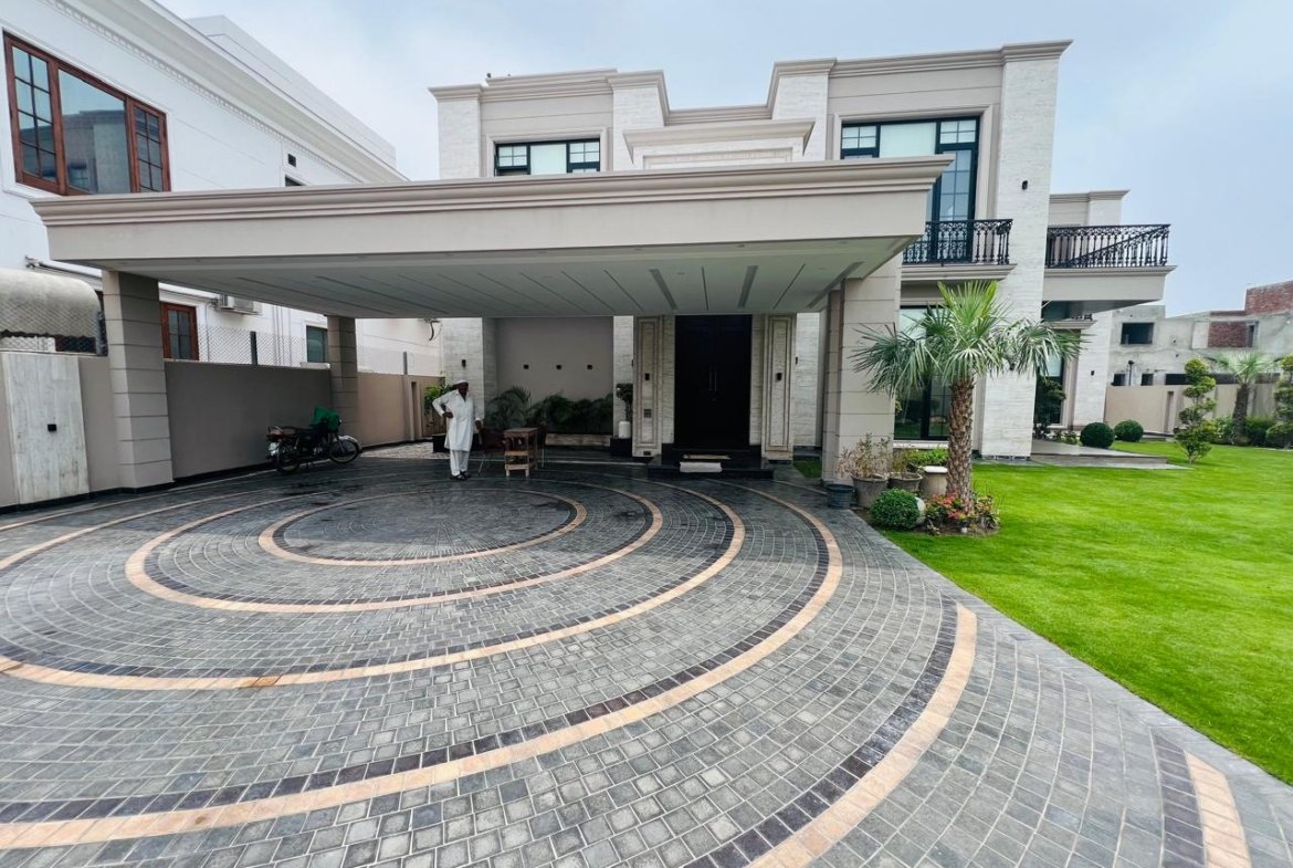 2 Kanal Brand New House DHA Phase 8 Lahore