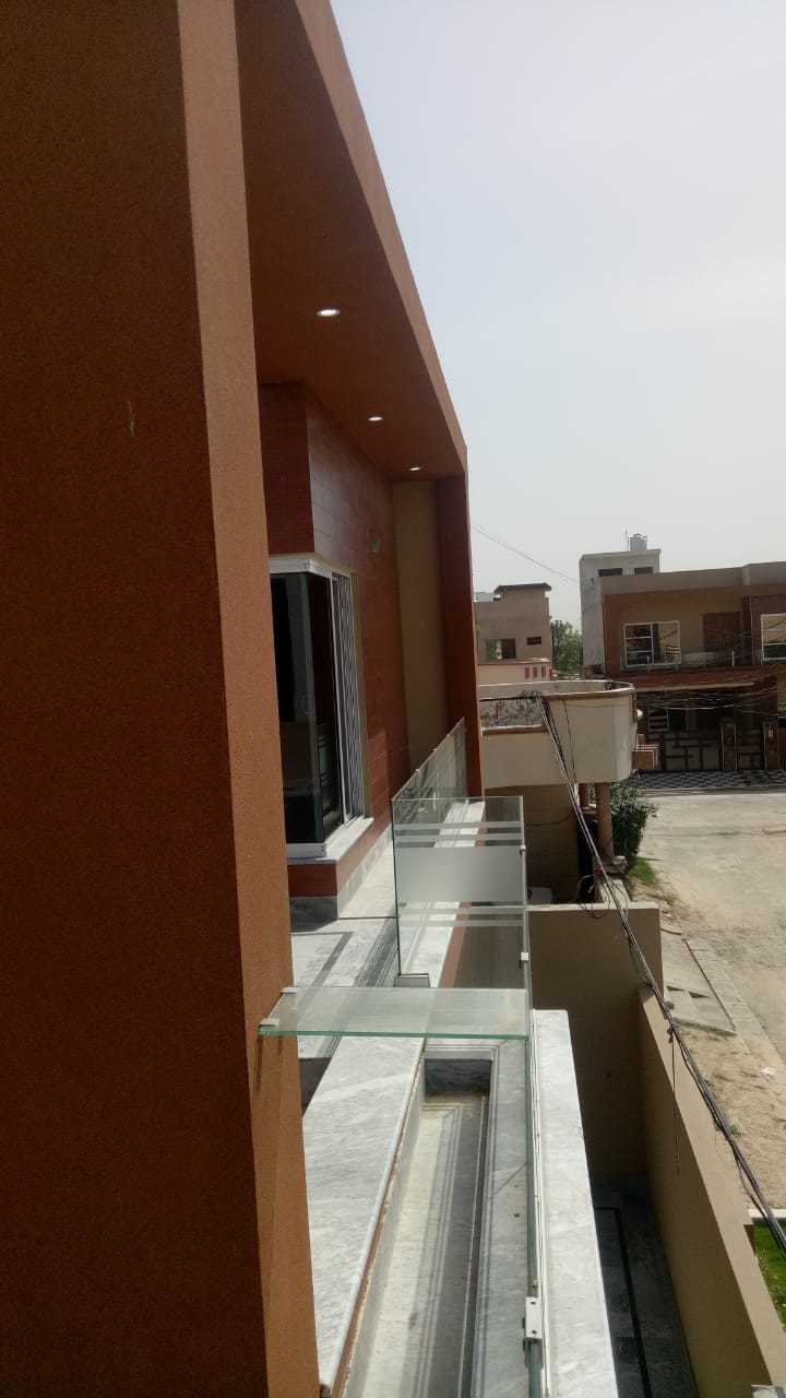 10 Marla Houses for sale in TECH Town (TNT Colony)