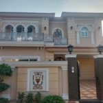 1 Kanal Villa for Sale Near Park in DHA Lahore