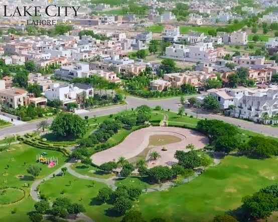 1 Kanal Plot for Sale in Lake City