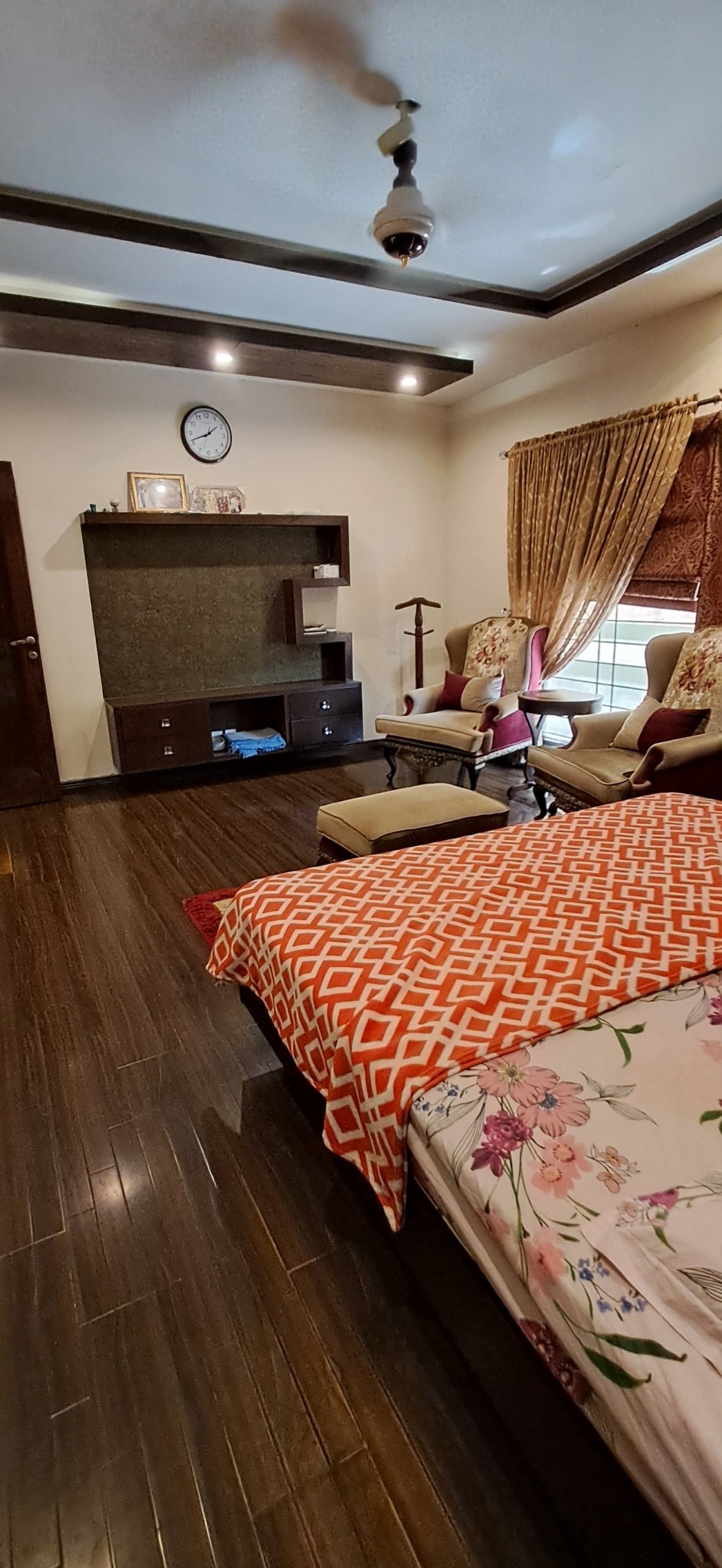 WhatsApp Image 2024-11-06 at 4.50.15 PM (1)